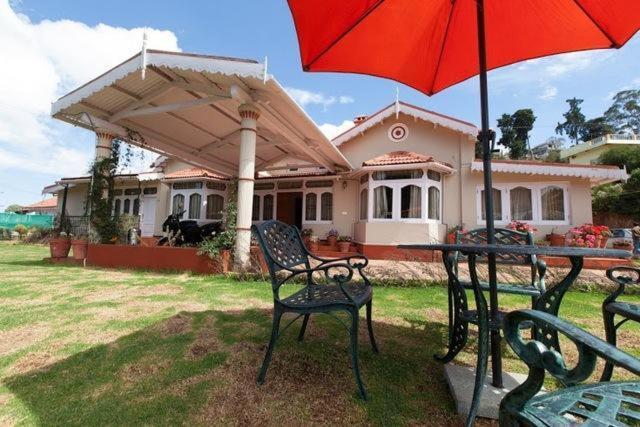 Bouganvilla Resort Ооти Екстериор снимка